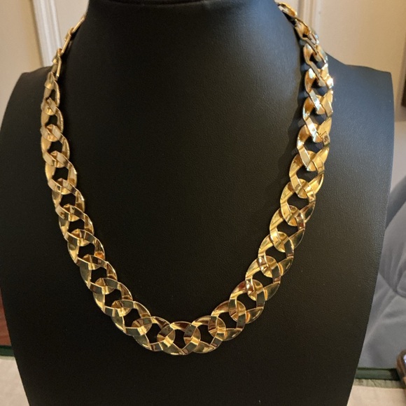 Curb Link Gold Tone Choker Necklace - Picture 3 of 3